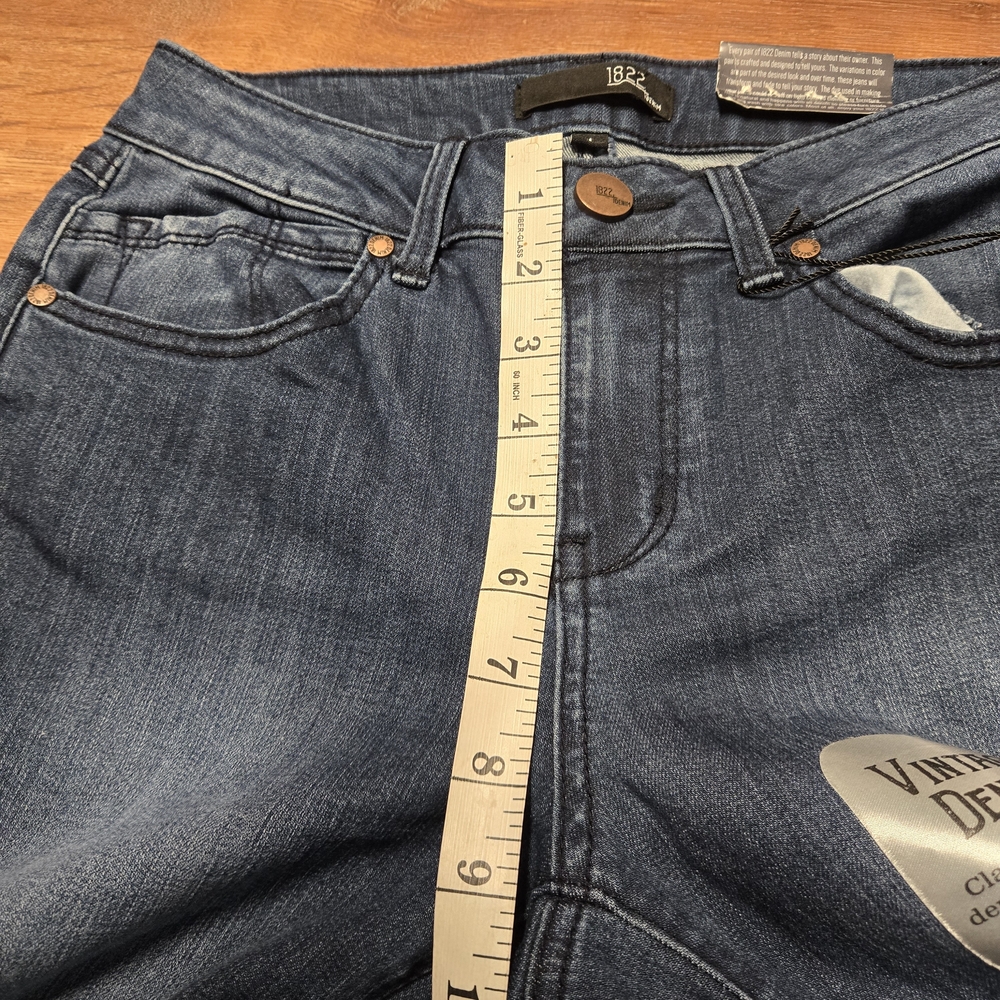 1822 Denim Women's Dark Blue Cropped Scallop Hem Jeans - Picture 7 of 8